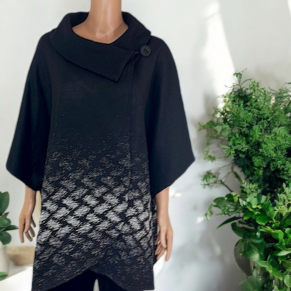 Michael Tyler Black & Grey Sweater Poncho - Picture 2 of 16